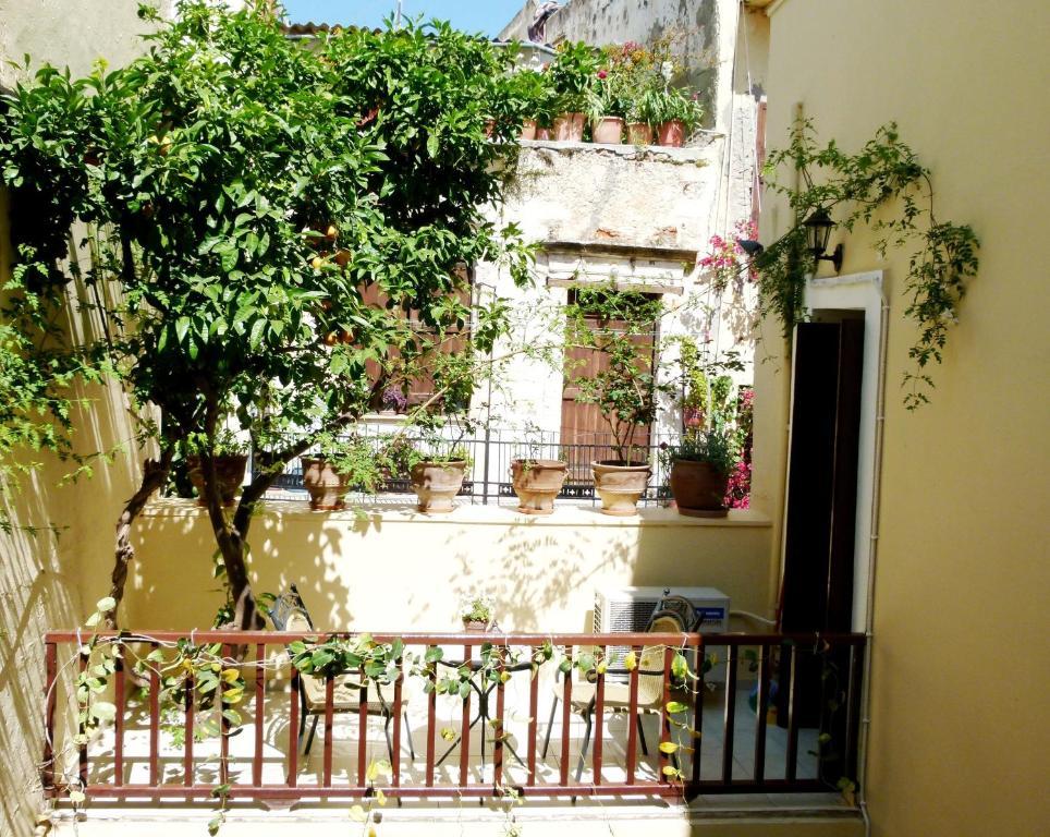 Madonna Studios Chania  Room photo